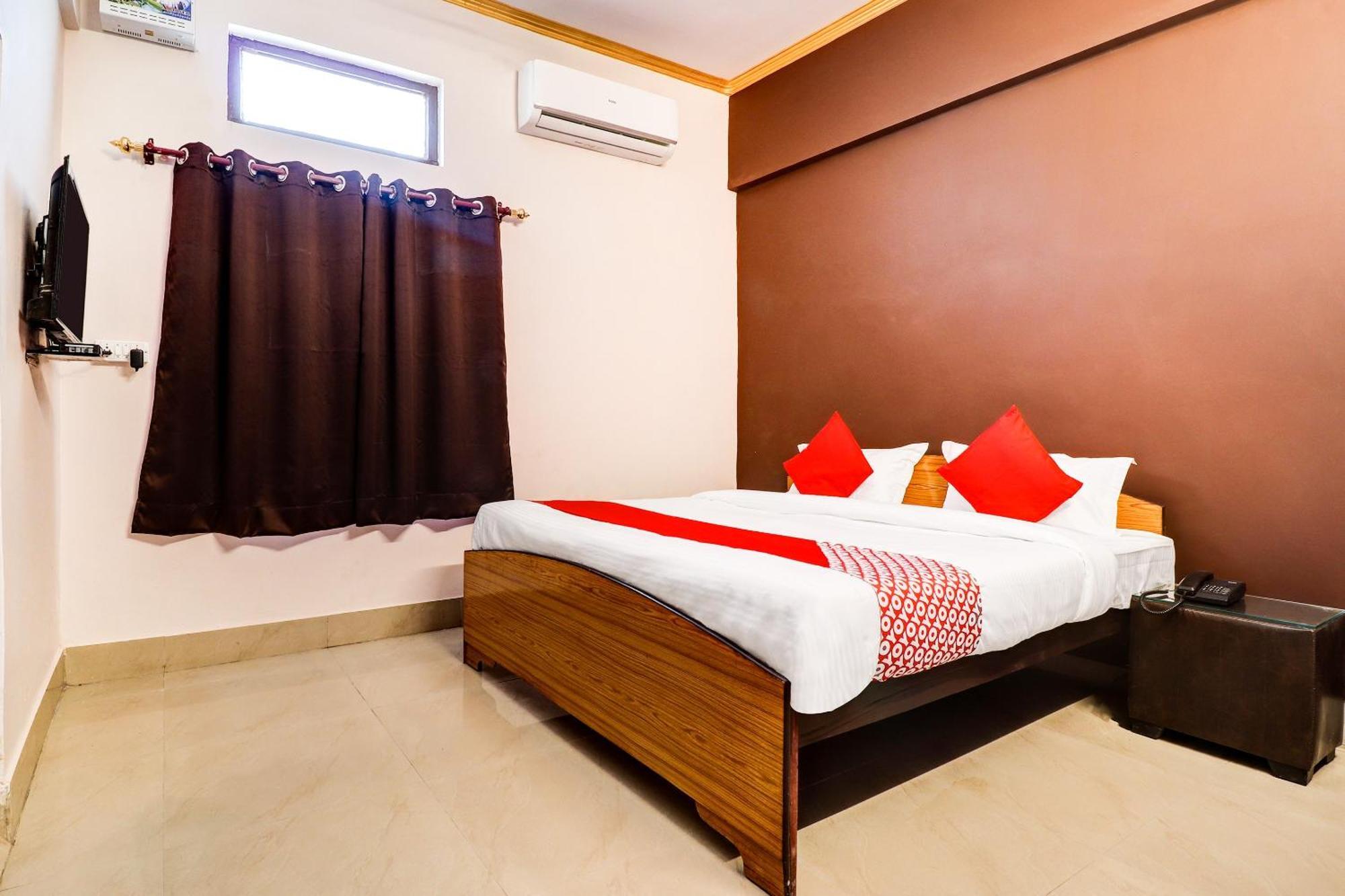 Hotel O Star City Hotel Ayodhya Eksteriør bilde